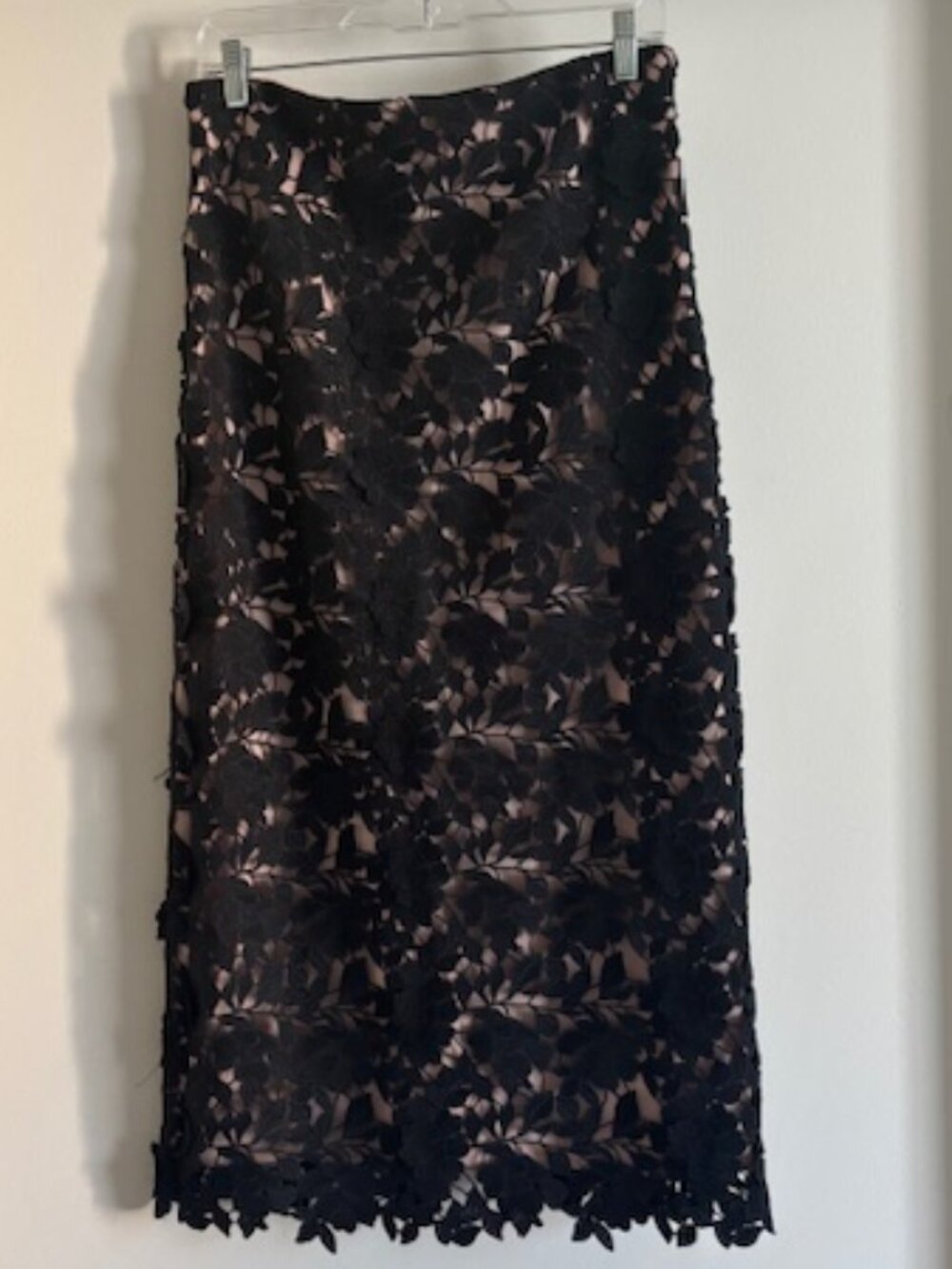 TAYLOR Lace pencil skirt - size 6